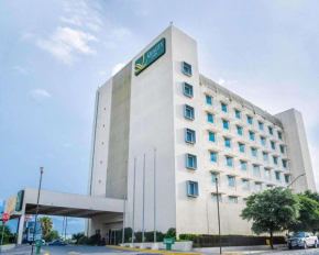Гостиница Quality Inn Monterrey La Fe  Монтерей